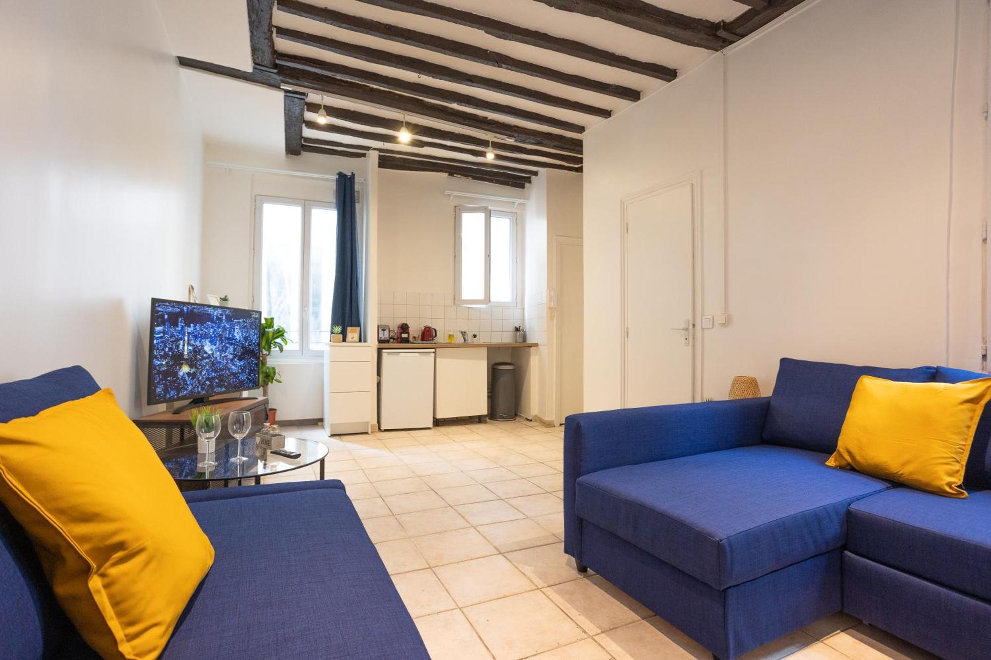 Appartement En Plein Coeur De Deuxieme Arrondissement Quartier Montergueil Chatelet Parijs