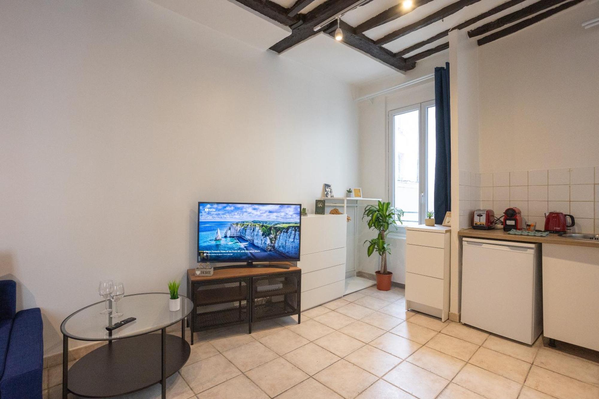 En Plein Coeur De Deuxieme Arrondissement Quartier Montergueil Chatelet Parijs