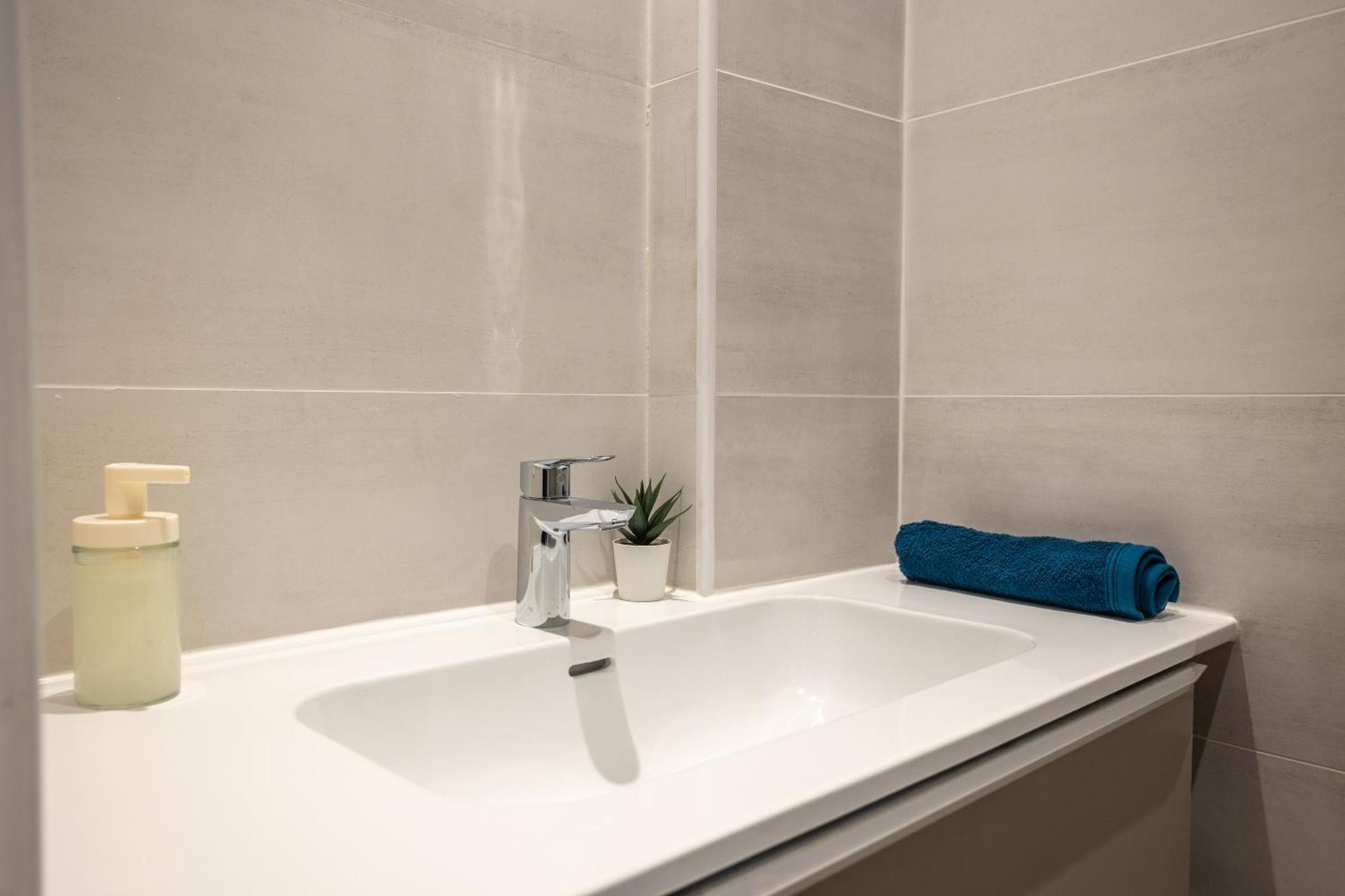 En Plein Coeur De Deuxieme Arrondissement Quartier Montergueil Chatelet Appartement Parijs