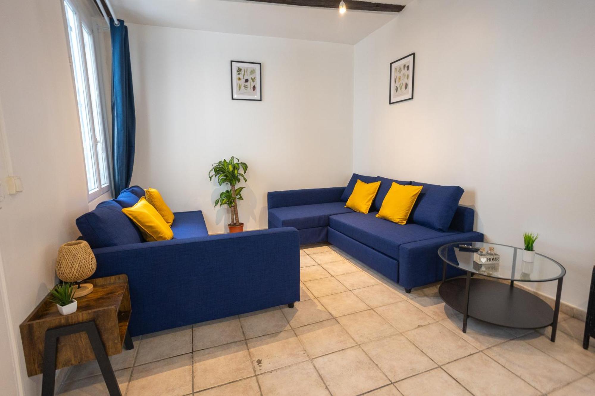 Appartement En Plein Coeur De Deuxieme Arrondissement Quartier Montergueil Chatelet *