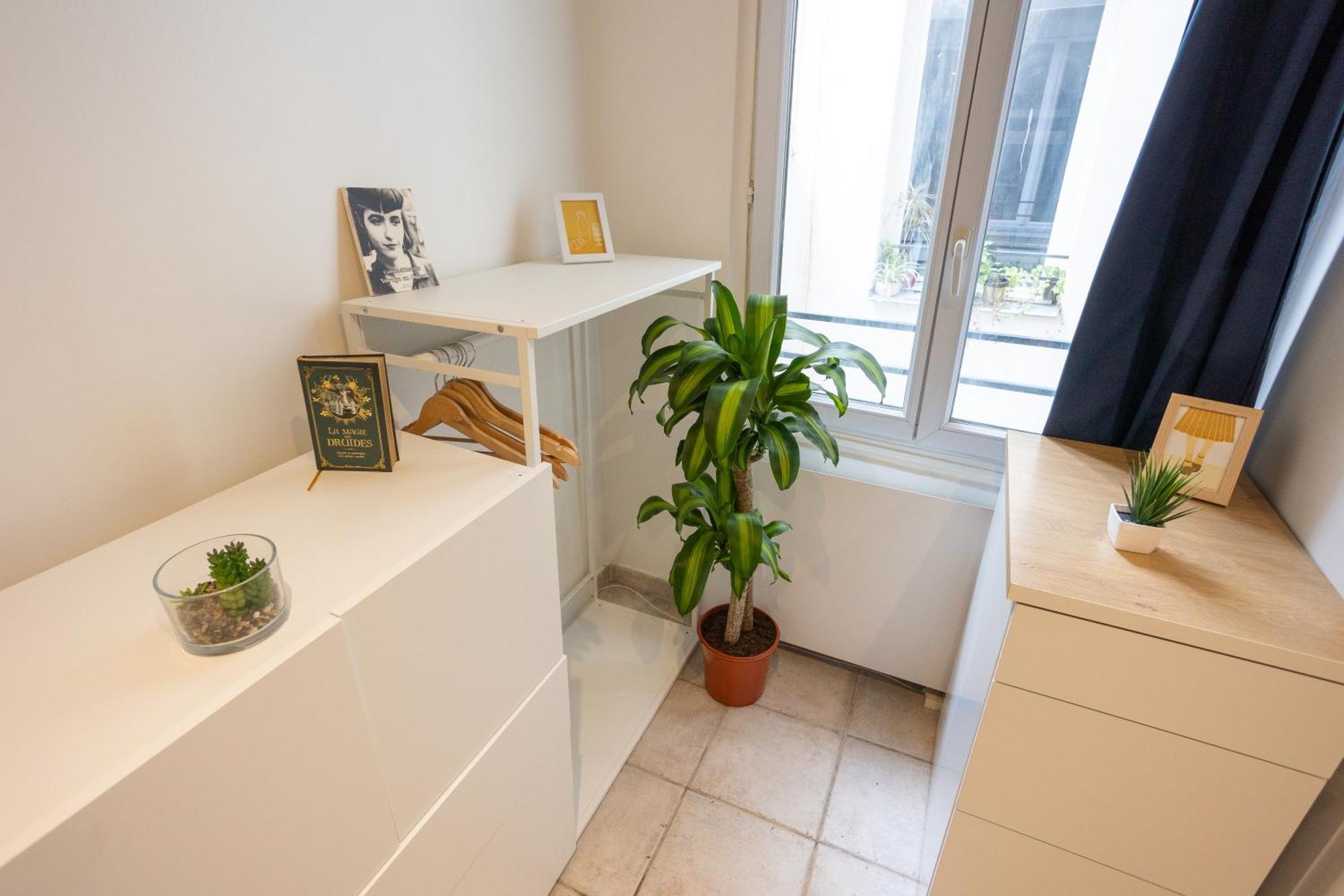 En Plein Coeur De Deuxieme Arrondissement Quartier Montergueil Chatelet *