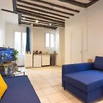 Studio En Plein Coeur De Paris Deuxieme Arrondissement Quartier Montergueil Chatelet
